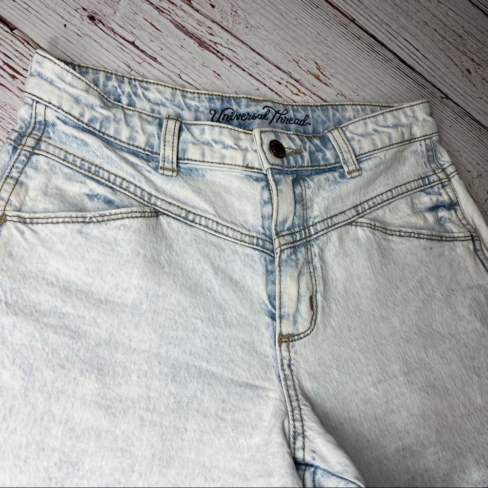 Universal Thread High Rise Denim Shorts - Picture 2 of 6